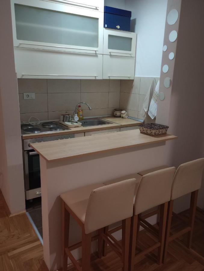 Appartamento Stan U Krnjaci Belgrado Esterno foto